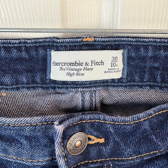 Abercrombie & Fitch The Vintage Flare High Rise Jeans - Picture 2 of 3